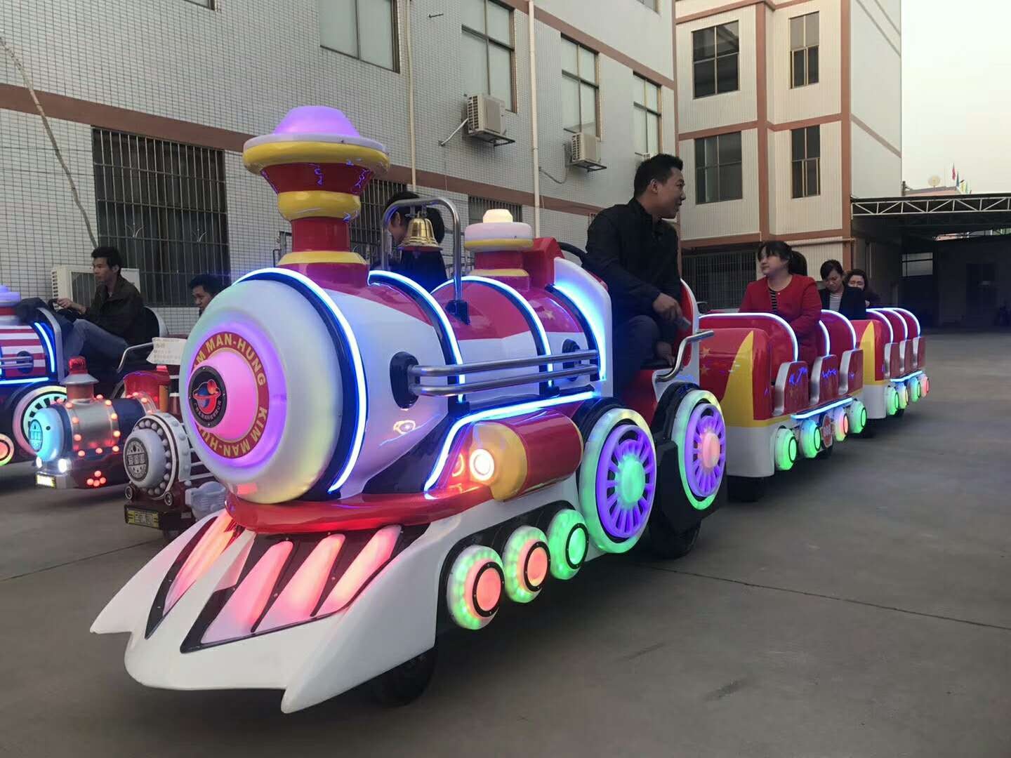贵州商场小火车
